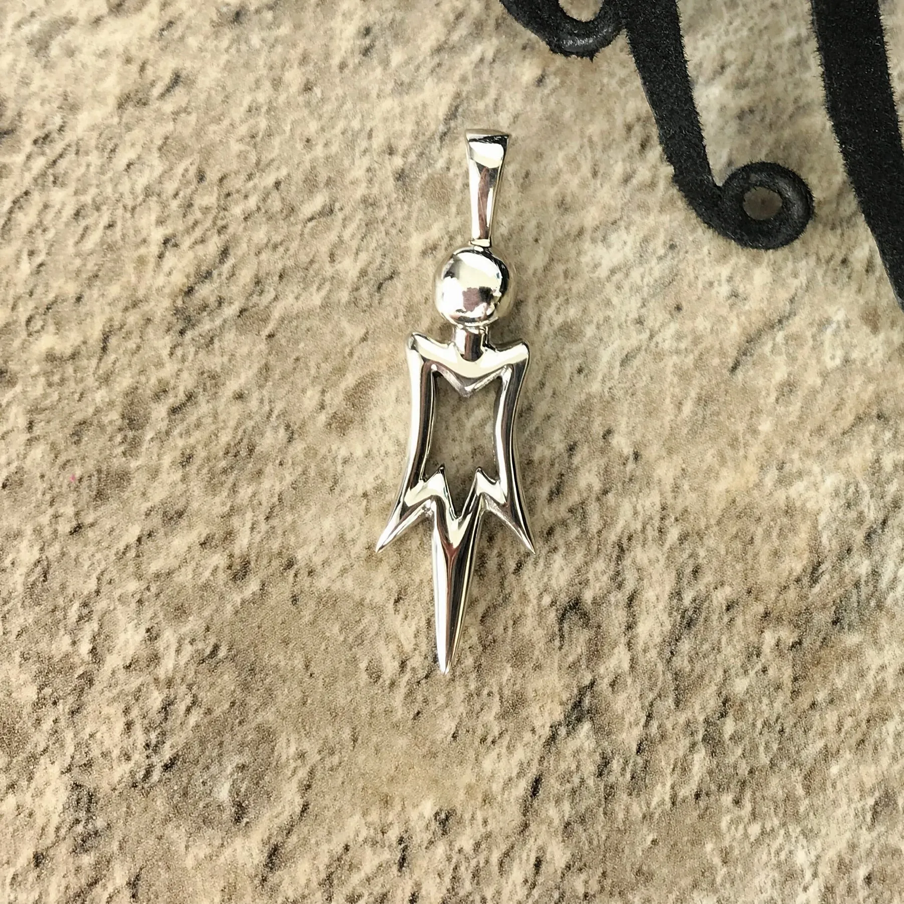 Adventure Pendant - VP241C