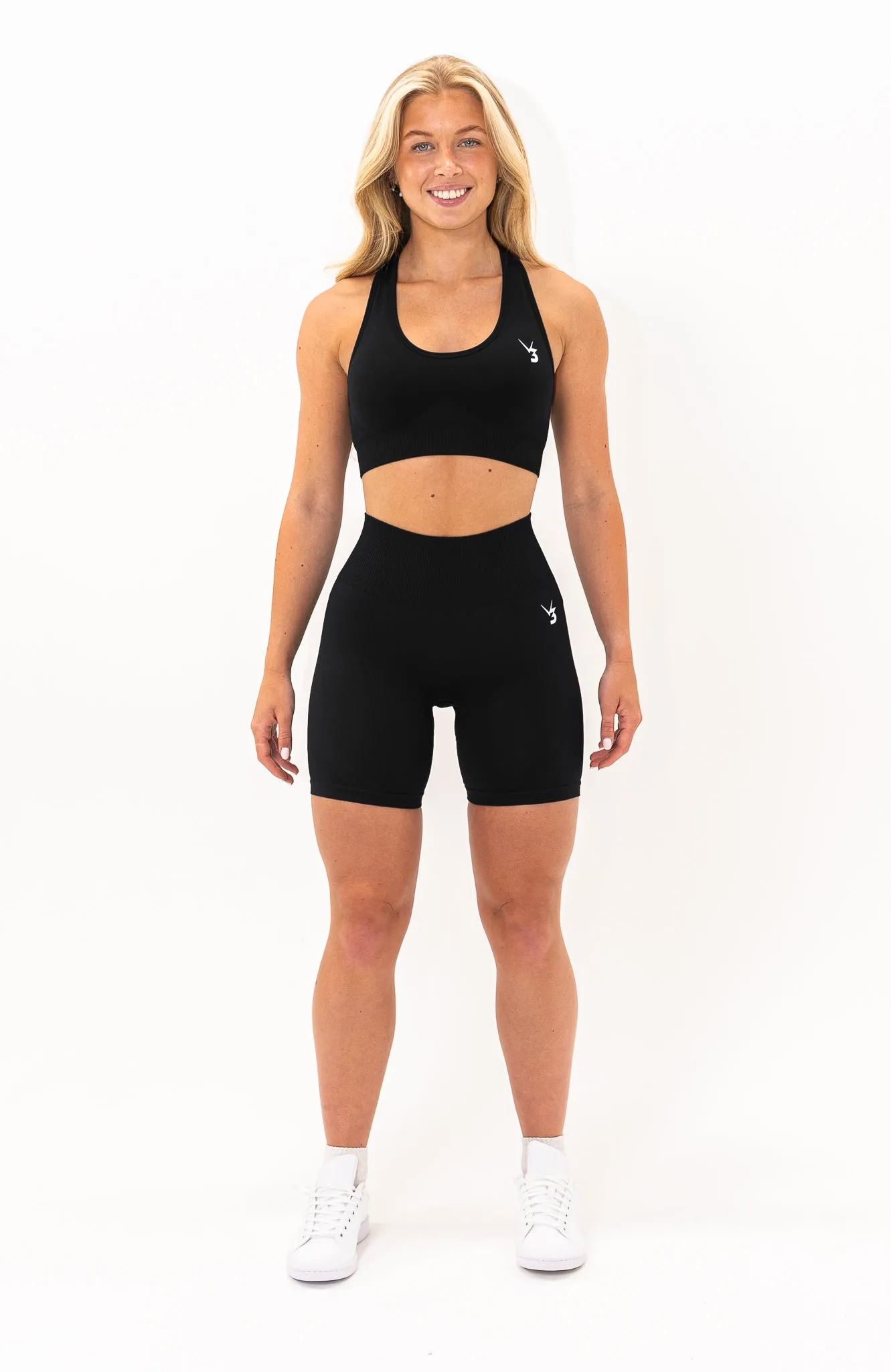 Unlimited Seamless Shorts & Sports Bra Set - Black