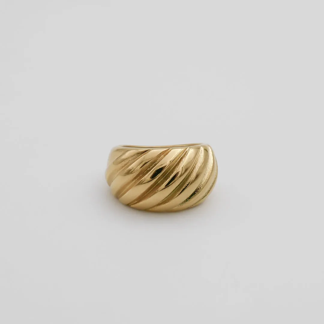 Venus Dome Ring | Gold