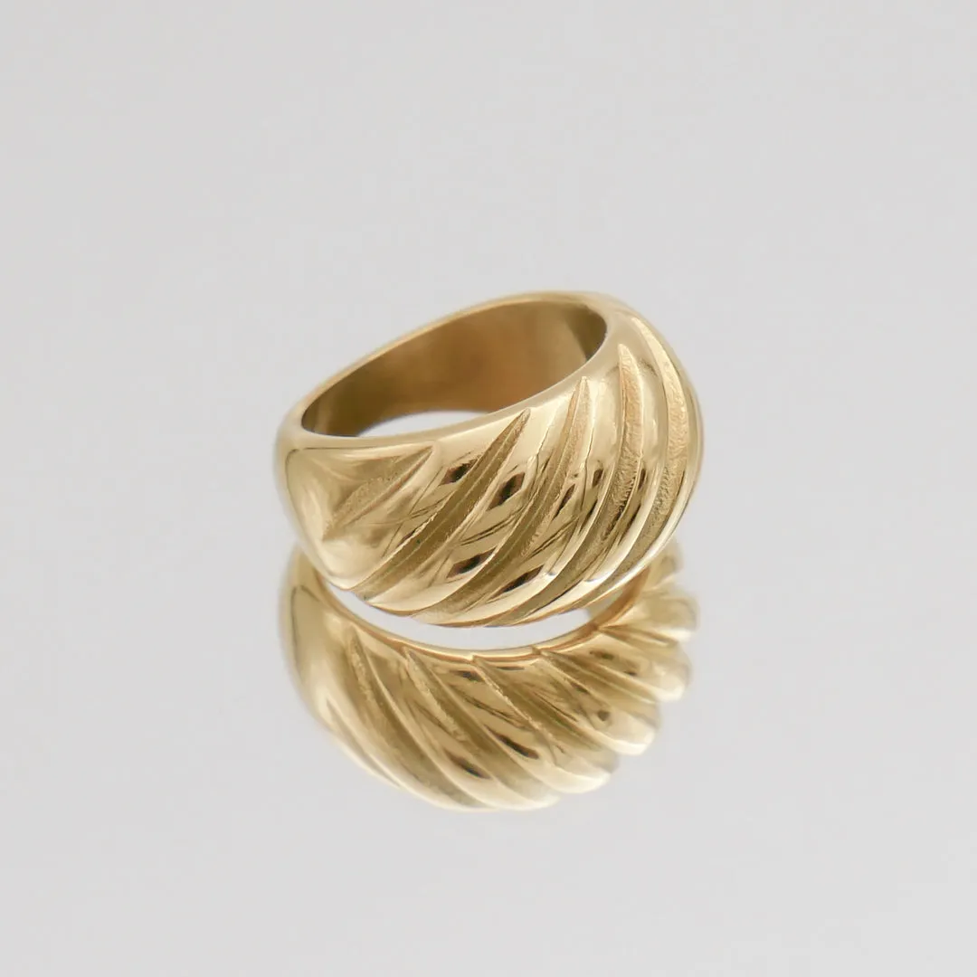 Venus Dome Ring | Gold